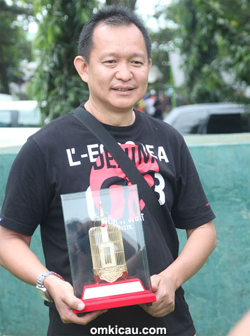 Plaza Cup 3 Semarang - Yayang Pangkalanbun tetap mengandalkan cucak jenggot Ratu Jagat.