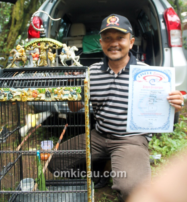 Ujang Misbach dan kenari Sangkuriang