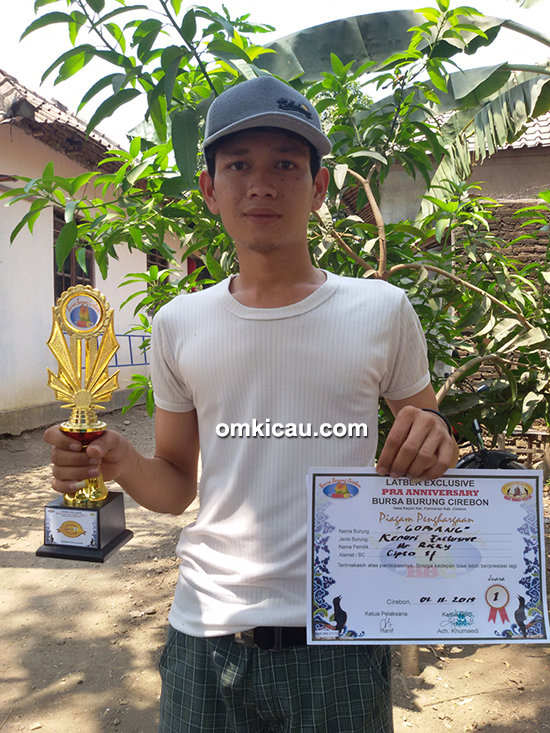 Juara 1 kenari di Kelas Exclusive