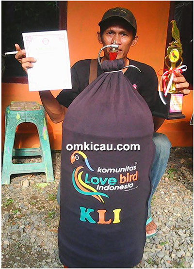 Om Daffa Ananda dan lovebird Dampar