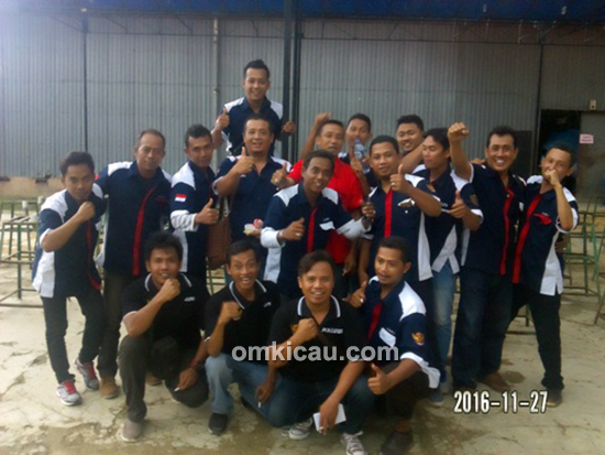 Panitia Kizz Phoncell Cup 1 dan Juri Radjawali Indonesia
