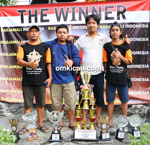 Duta Piala Nahkoda juara umum bird club (BC).