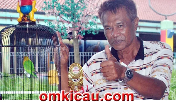 Sean dan lovebird Tengkek