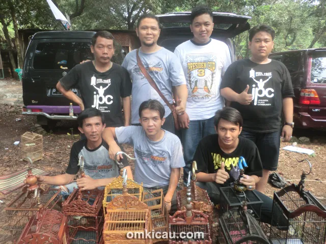 220 V Team