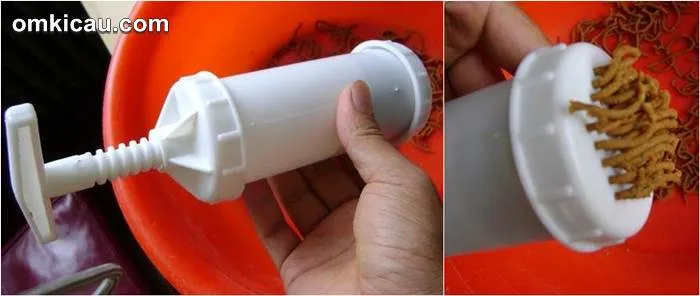 Alat cetak kue yang dibuat untuk mencetak voer