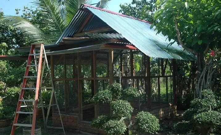 Salah satu model habitat aviary