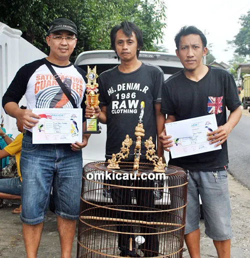 Dedi Magelang dan murai batu Hercules
