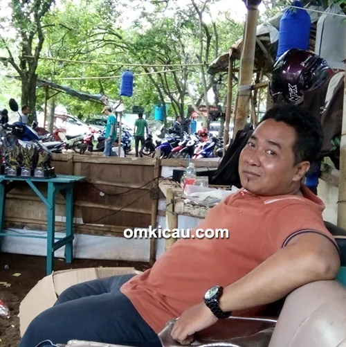 Om Jhonpur