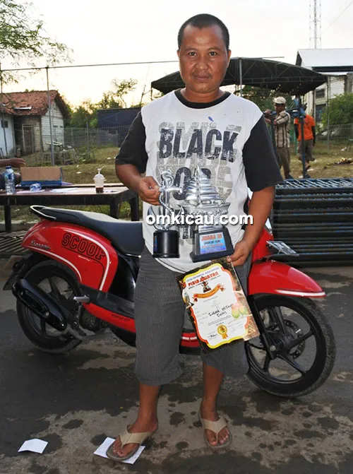 H Ciut dan cucak hijau IDJ
