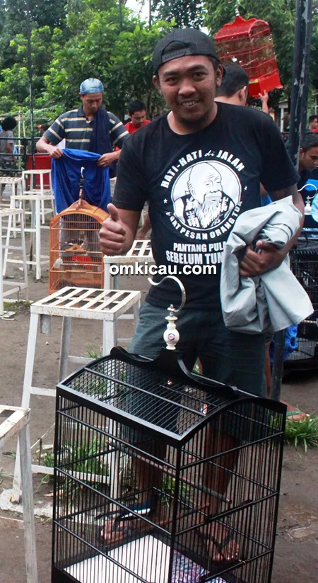 Om Adhi dan kacer Sam-Sam