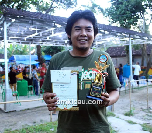 Om Supri dan cucak hijau Narziz