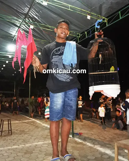 Om Octha dan lovebird Kober