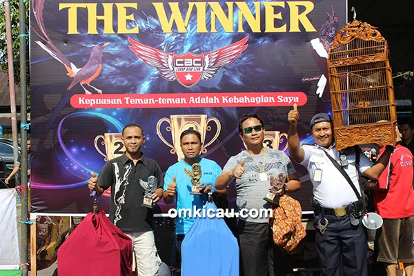Lomba burung berkicau Gebyar Putri Tunggal