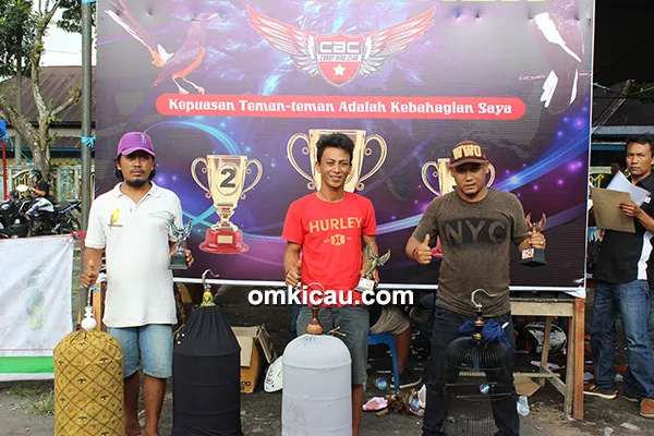 Lomba burung berkicau Gebyar Putri Tunggal