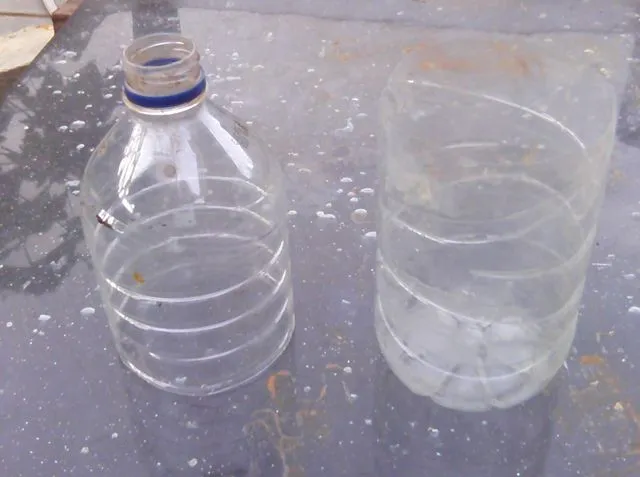 Botol plastik yang sudah dipotong