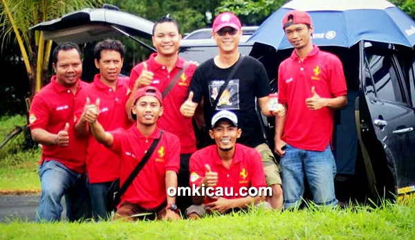 OM Rudy NRS bersama rekan-rekan setimnya cucak ijo new ferrari