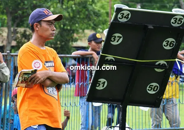 Om Poeryono