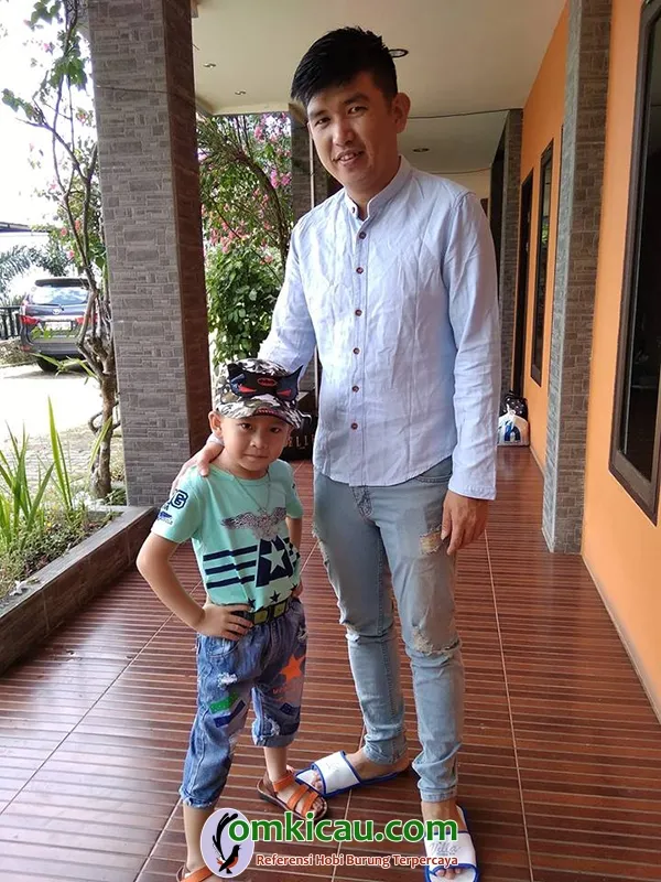 Om Ajui