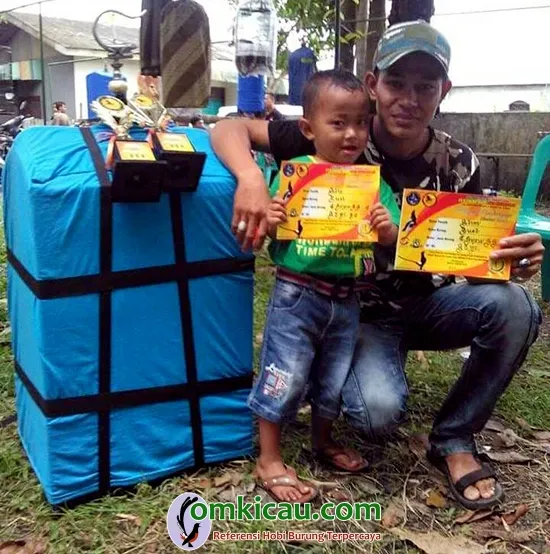 Om Alif Bersama Putranya