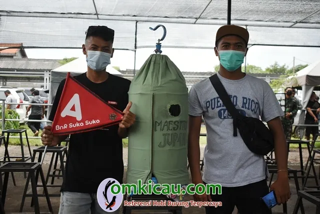Om Andik Puas Dengan Performa Lovebird Jupan Meraih Double Winner.