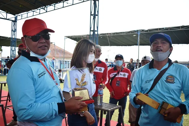 Abah Hudan Menempati Juara Dua Berkat Penampilan Apik RocknRoll.