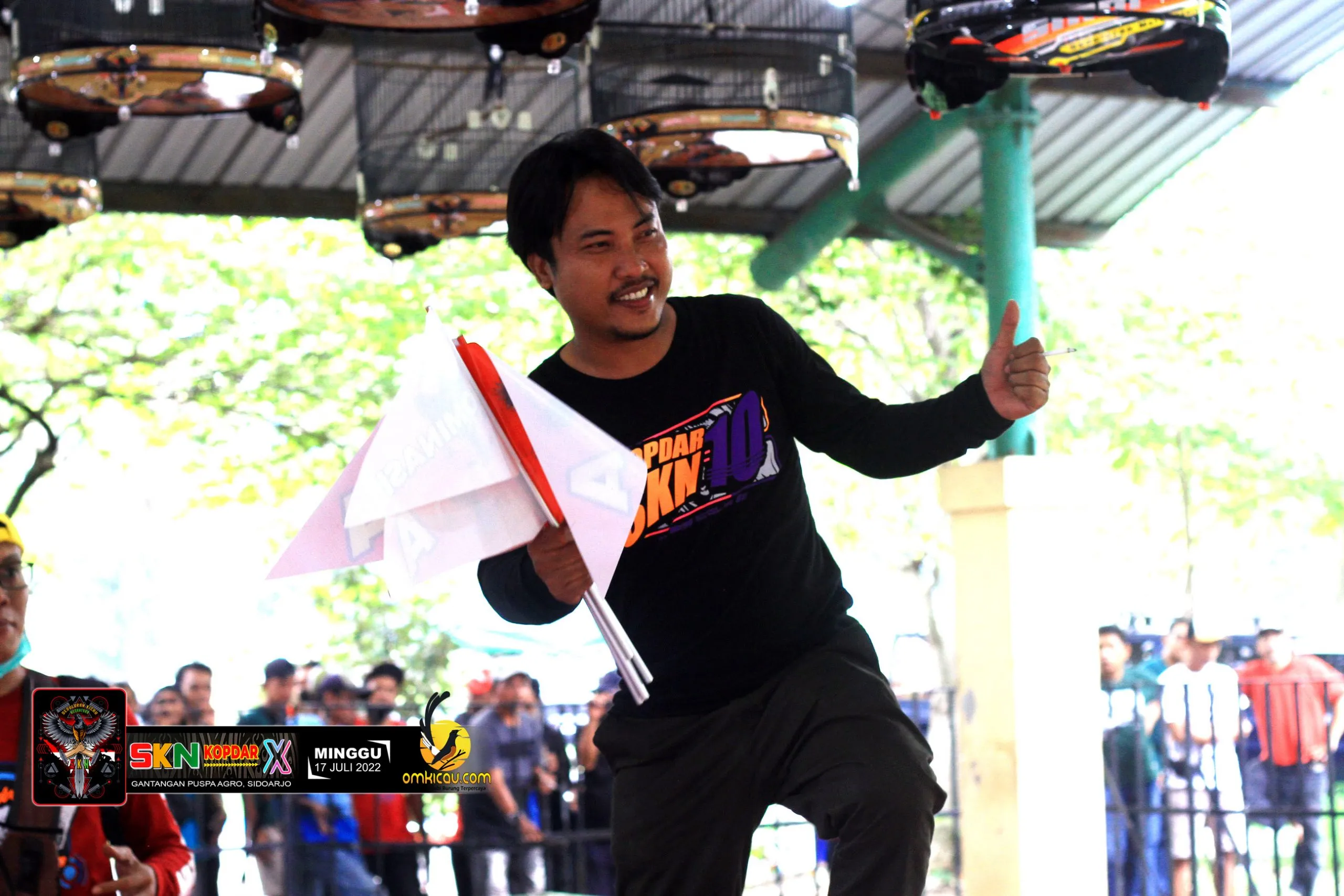 Kembali Angkat Bendera Merah Scaled